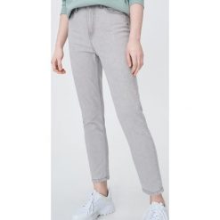 Jeansy mom fit ECO AWARE - Jasny szary. Szare jeansy damskie Sinsay, bez wzorów, z jeansu. Za 59,99 zł.