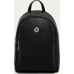 Tommy Hilfiger - Plecak. Czarne plecaki damskie TOMMY HILFIGER, bez wzorów, ze skóry ekologicznej. Za 649,90 zł.