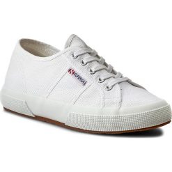 Tenisówki SUPERGA - 2750 Plus Cotu S003J70 White 901. Białe półbuty damskie Superga, bez wzorów, z gumy, bez zapięcia. W wyprzedaży za 189,00 zł.
