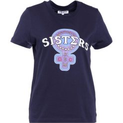 T-shirty damskie: Opening Ceremony SISTERS REVERSIBLE TEE Tshirt z nadrukiem navy