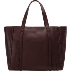 AllSaints Torba na zakupy burgundy red. Czerwone torby damskie na zakupy marki AllSaints. W wyprzedaży za 1039,50 zł.