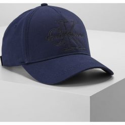 Czapki damskie: Calvin Klein Jeans REISSUE BASEBALL Czapka z daszkiem blue