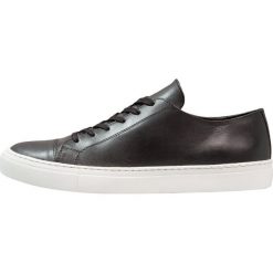 Wood Wood ALEX SHOE Tenisówki i Trampki black. Czarne tenisówki damskie marki Wood Wood, ze skóry. W wyprzedaży za 447,85 zł.