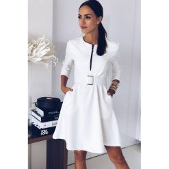 Sukienka SALEMA WHITE. Białe sukienki damskie Sukienka SALEMA WHITE, s, bez wzorów, bez kołnierzyka, z krótkim rękawem, krótkie, mini. W wyprzedaży za 89,00 zł.