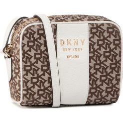 Torebka DKNY - Noho Camera Bag R91EFA77 Chino/White KFO. Pomarańczowe listonoszki damskie DKNY, bez wzorów, ze skóry, na ramię, bez dodatków. W wyprzedaży za 539,00 zł.