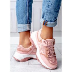 Różowe buty sportowe sneakersy sznurowane casu ds13002. Różowe buty dziewczęce sportowe Casu, na lato, bez wzorów, ze skóry ekologicznej, na sznurówki. Za 59,99 zł.