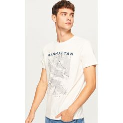 T-shirt z nadrukiem - Kremowy. Białe t-shirty męskie z nadrukiem Reserved, l. Za 39,99 zł.