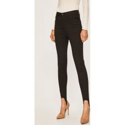 Armani Exchange - Jeansy J09. Czarne jeansy damskie Armani Exchange, bez wzorów, z elastanu, z podwyższonym stanem. W wyprzedaży za 399,90 zł.