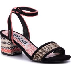 Espadryle PEPE JEANS - Yogi Kass PLS90392 Black 999. Czarne espadryle damskie Pepe Jeans, bez wzorów, z jeansu, bez obcasa, na obcasie. W wyprzedaży za 199,00 zł.