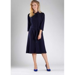 Granatowa Elegancka Szmizjerka z Rękawem 3/4. Niebieskie sukienki damskie Molly.pl, do pracy, s, w paski, z tkaniny, eleganckie, z koszulowym kołnierzykiem, bez rękawów, rozkloszowane. Za 179,90 zł.