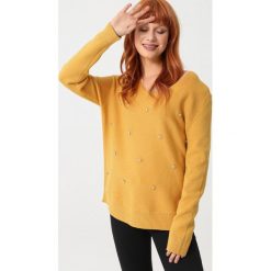 Żółty Sweter Webster. Żółte swetry damskie Born2be, xl, z aplikacjami, z dzianiny, eleganckie, bez rękawów, bez kaptura. Za 79,99 zł.