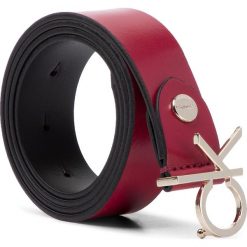 Pasek Damski CALVIN KLEIN - Ck Low Belt Adj 3.0 K60K606077 XCP. Czerwone paski damskie Calvin Klein, w paski, ze skóry. W wyprzedaży za 199,00 zł.