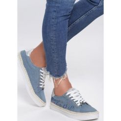 Jasnoniebieskie Trampki Going Home. Niebieskie espadryle damskie Renee, z aplikacjami, na sznurówki. Za 59,99 zł.