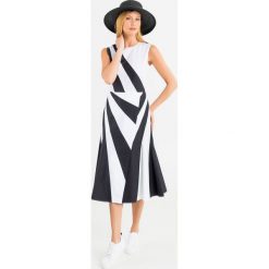 SUKIENKA FREDDY Sportmax Code. Sukienki damskie Sportmax Code, bez wzorów, eleganckie, bez kołnierzyka, bez rękawów. Za 1599,00 zł.