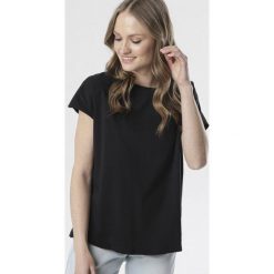 Czarny T-shirt Adreamala. Czarne bluzki damskie Born2be, xl, bez wzorów, bez kołnierzyka, bez rękawów. W wyprzedaży za 44,99 zł.