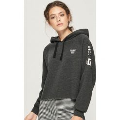 Bluza z kapturem - Szary. Szare bluzy rozpinane damskie Sinsay, l, z kapturem. Za 59,99 zł.