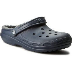 Klapki CROCS - Classic Lined Clog 203591 Navy/Charcoal. Niebieskie klapki męskie Crocs, bez wzorów, z tworzywa sztucznego. W wyprzedaży za 159,00 zł.