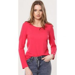 Koralowa Bluzka Absence. Pomarańczowe bluzki damskie Born2be, xl, bez wzorów, z bawełny, z okrągłym kołnierzem, z długim rękawem. Za 29,99 zł.