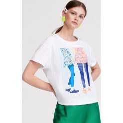 T-shirt z nadrukiem RE ART - Kremowy. Białe t-shirty damskie Reserved, s, z nadrukiem, bez kołnierzyka. Za 39,99 zł.