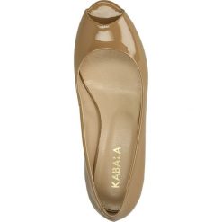 CZÓŁENKA KABAŁA 70-03/2. Brązowe buty ślubne damskie Casu, na koturnie. Za 239,99 zł.