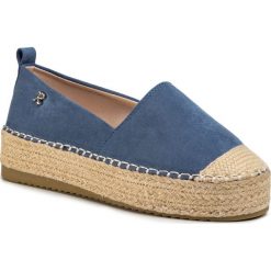 Espadryle REFRESH - 72218 Jeans. Niebieskie espadryle damskie Refresh, bez wzorów, z jeansu, bez obcasa, na płaskiej podeszwie. Za 169,00 zł.