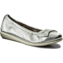 Baleriny CAPRICE - 9-22117-20 Silver Deer 951. Szare baleriny damskie Caprice, bez wzorów, ze skóry, bez obcasa. W wyprzedaży za 179,00 zł.