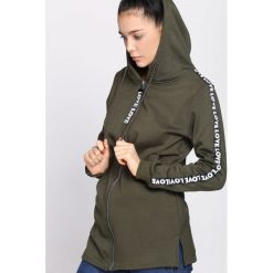 Ciemnozielona Bluza Rhythm. Zielone bluzy sportowe damskie Born2be, l. Za 59,99 zł.