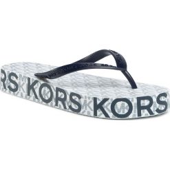 Japonki MICHAEL MICHAEL KORS - Joey Flip Flop 40T0JOFA2Q Navy. Niebieskie klapki damskie MICHAEL Michael Kors, bez wzorów, z tworzywa sztucznego, bez obcasa. Za 229,00 zł.