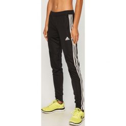 Adidas Performance - Spodnie. Czarne spodnie dresowe damskie adidas Performance, s, z poliesteru. Za 199,90 zł.