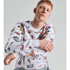 Bluza all over kolekcja Tattoo - Biały. Białe bluzy męskie Cropp, s, bez wzorów, bez kołnierzyka, bez rękawów, bez kaptura. W wyprzedaży za 29,99 zł.