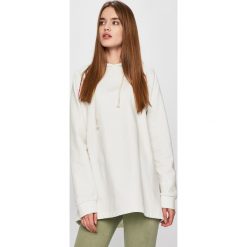 Answear - Bluza Secret Garden. Białe bluzy damskie ANSWEAR, s, z nadrukiem, z elastanu, bez rękawów, z kapturem. W wyprzedaży za 69,90 zł.