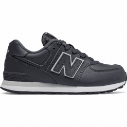 New Balance GC574ERV. Buty dziewczęce sportowe New Balance, bez wzorów, ze skóry, bez zapięcia. W wyprzedaży za 169,99 zł.