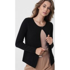Czarny Kardigan Stacey. Czarne swetry damskie Born2be, xl, bez wzorów, bez rękawów, bez kaptura. Za 89,99 zł.