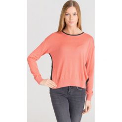 SWETER ARMANI EXCHANGE. Różowe swetry damskie Armani Exchange, s, z aplikacjami, z wełny, bez rękawów, bez kaptura. Za 209,50 zł.