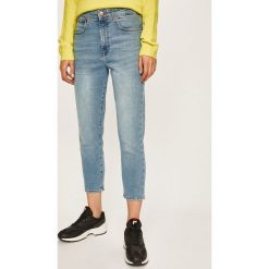 Wrangler - Jeansy Desert Sky. Niebieskie jeansy damskie Wrangler, z podwyższonym stanem. W wyprzedaży za 229,90 zł.