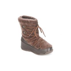 Śniegowce FitFlop SUPERBLIZZ. Pomarańczowe śniegowce damskie FitFlop, bez zapięcia. W wyprzedaży za 636,30 zł.