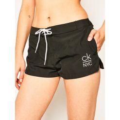 Szorty sportowe Calvin Klein Swimwear KW0KW01017. Czarne spodenki sportowe damskie Calvin Klein Swimwear, l, bez wzorów, z poliesteru, sportowe. Za 199,00 zł.