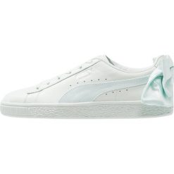 Puma BASKET BOW Półbuty wsuwane blue flower. Niebieskie półbuty damskie wsuwane Puma, bez wzorów, ze skóry ekologicznej, na niskim obcasie, bez zapięcia. Za 379,00 zł.