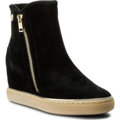 Botki GUESS - Fulvia FLFUL4 SUE10 BLACK. Czarne botki damskie na obcasie marki Guess, z materiału. W wyprzedaży za 339,00 zł.