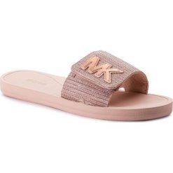 Klapki MICHAEL MICHAEL KORS - Mk Slide 40T8MKFA3D Ivry/Gl/Rsgl. Różowe klapki damskie MICHAEL Michael Kors, bez wzorów, z tworzywa sztucznego, bez obcasa. W wyprzedaży za 209,00 zł.