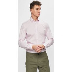 S. Oliver - Koszula. Różowe koszule męskie s.Oliver BLACK LABEL, s, bez wzorów, z elastanu, eleganckie, z klasycznym kołnierzykiem, z długim rękawem. W wyprzedaży za 69,90 zł.