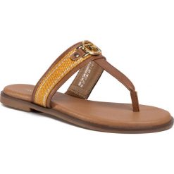 Japonki TOM TAILOR - 809390200 Camel. Pomarańczowe klapki damskie Tom Tailor, z aplikacjami, ze skóry ekologicznej, bez obcasa, na obcasie. Za 159,99 zł.