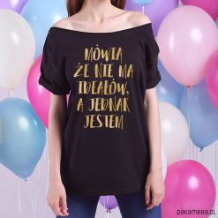 Jednak jestem Krótki czarny Oversize. Czarne t-shirty damskie Pakamera, z nadrukiem, bez kołnierzyka. Za 85,00 zł.
