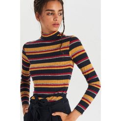 Prążkowany sweter - Granatowy. Niebieskie swetry damskie Cropp, s, bez wzorów, prążkowane, bez rękawów, bez kaptura. W wyprzedaży za 19,99 zł.