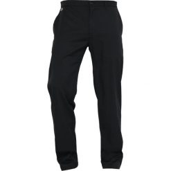 Lacoste Sport Spodnie materiałowe black. Czarne spodnie męskie marki Lacoste Sport, m, bez wzorów, z poliesteru, sportowe, długie. Za 629,00 zł.