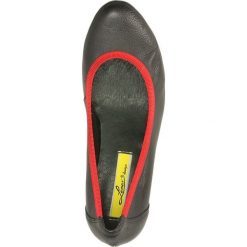 CZÓŁENKA LEMAR 165. Szare buty ślubne damskie Casu, na koturnie. Za 209,99 zł.
