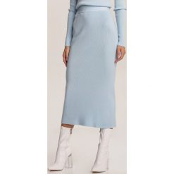 Niebieska Spódnica Harelsyss. Niebieskie spódniczki damskie Renee, s, bez wzorów, midi. Za 99,99 zł.