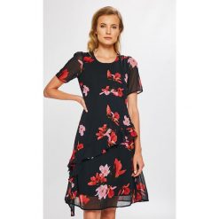 Vero Moda - Sukienka. Niebieskie sukienki damskie rozkloszowane marki Vero Moda, na co dzień, s, z poliesteru, casualowe, z okrągłym kołnierzem, mini. W wyprzedaży za 89,90 zł.