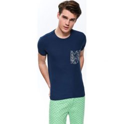 T-shirt strukturalny z animal print. Niebieskie t-shirty męskie Top Secret, na lato, m, z nadrukiem, z bawełny, bez kołnierzyka, krótkie. W wyprzedaży za 29,99 zł.