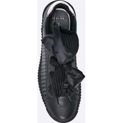 Marco Tozzi - Buty. Szare buty sportowe damskie Marco Tozzi, bez wzorów, ze skóry, sportowe. W wyprzedaży za 199,90 zł.